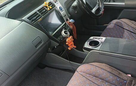 Toyota Prius Alpha I (ZVW40/41), 2011 год, 940 000 рублей, 4 фотография