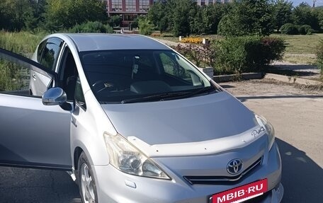 Toyota Prius Alpha I (ZVW40/41), 2011 год, 940 000 рублей, 7 фотография