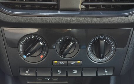 Skoda Rapid II, 2020 год, 1 590 000 рублей, 16 фотография
