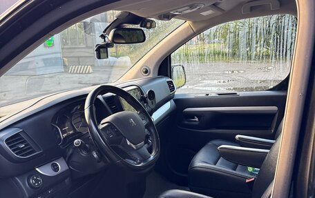 Peugeot Traveller I, 2019 год, 2 900 000 рублей, 7 фотография