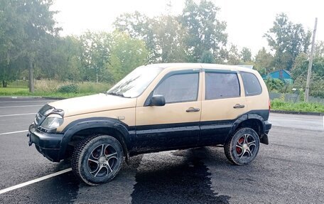 Chevrolet Niva I рестайлинг, 2004 год, 165 000 рублей, 4 фотография