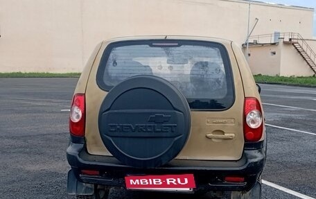 Chevrolet Niva I рестайлинг, 2004 год, 165 000 рублей, 11 фотография