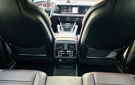 Porsche Cayenne III, 2023 год, 16 320 000 рублей, 5 фотография