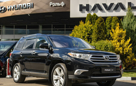 Toyota Highlander III, 2011 год, 1 768 000 рублей, 2 фотография