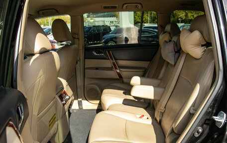 Toyota Highlander III, 2011 год, 1 768 000 рублей, 9 фотография