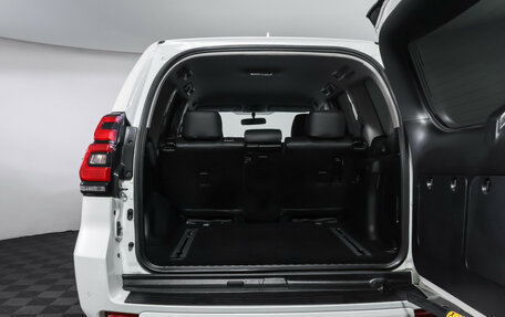 Toyota Land Cruiser Prado 150 рестайлинг 2, 2019 год, 3 990 000 рублей, 9 фотография