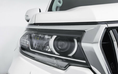 Toyota Land Cruiser Prado 150 рестайлинг 2, 2019 год, 3 990 000 рублей, 21 фотография