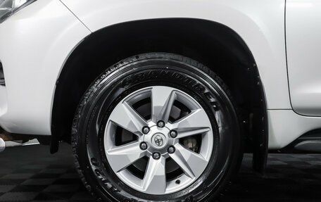Toyota Land Cruiser Prado 150 рестайлинг 2, 2019 год, 3 990 000 рублей, 23 фотография