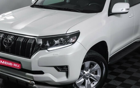 Toyota Land Cruiser Prado 150 рестайлинг 2, 2019 год, 3 990 000 рублей, 22 фотография