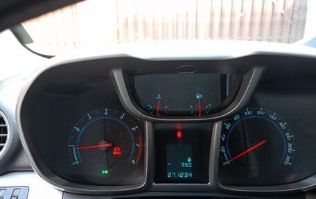 Chevrolet Orlando I, 2012 год, 900 000 рублей, 4 фотография