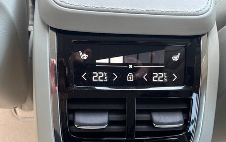 Volvo XC90 II рестайлинг, 2017 год, 4 100 000 рублей, 16 фотография