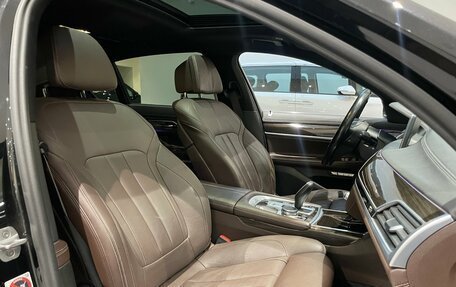BMW 7 серия, 2017 год, 2 635 000 рублей, 12 фотография