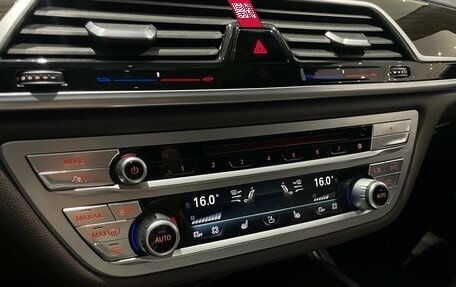 BMW 7 серия, 2017 год, 2 635 000 рублей, 18 фотография