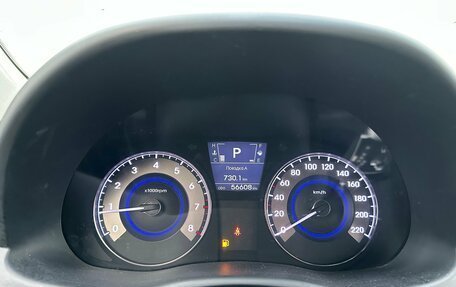Hyundai Solaris II рестайлинг, 2011 год, 995 000 рублей, 9 фотография