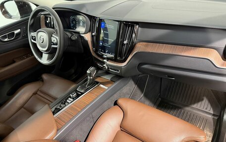 Volvo XC60 II, 2019 год, 3 999 800 рублей, 3 фотография