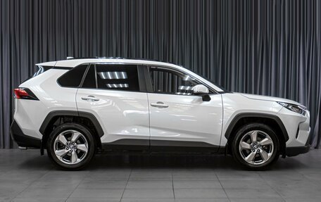 Toyota RAV4, 2021 год, 3 599 000 рублей, 5 фотография