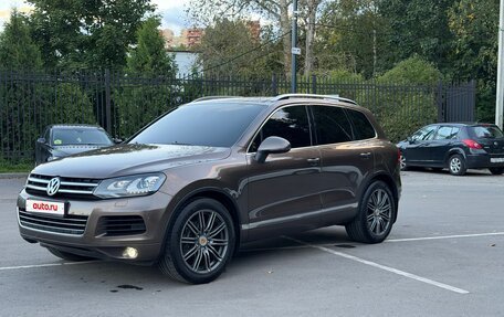 Volkswagen Touareg III, 2012 год, 2 050 000 рублей, 2 фотография