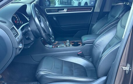 Volkswagen Touareg III, 2012 год, 2 050 000 рублей, 13 фотография
