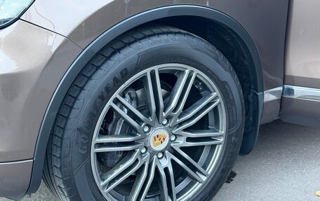 Volkswagen Touareg III, 2012 год, 2 050 000 рублей, 16 фотография