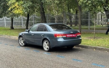 Hyundai Sonata VI, 2005 год, 749 000 рублей, 3 фотография