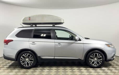 Mitsubishi Outlander III рестайлинг 3, 2015 год, 1 989 900 рублей, 5 фотография