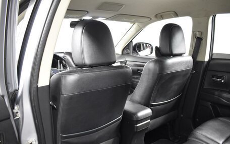Mitsubishi Outlander III рестайлинг 3, 2015 год, 1 989 900 рублей, 13 фотография