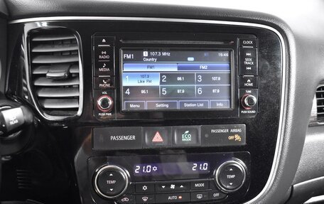 Mitsubishi Outlander III рестайлинг 3, 2015 год, 1 989 900 рублей, 21 фотография