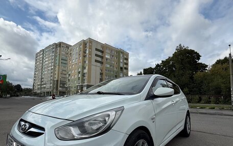 Hyundai Solaris II рестайлинг, 2012 год, 579 000 рублей, 1 фотография