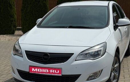 Opel Astra J, 2012 год, 450 000 рублей, 1 фотография