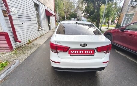 KIA Rio III рестайлинг, 2015 год, 500 000 рублей, 2 фотография