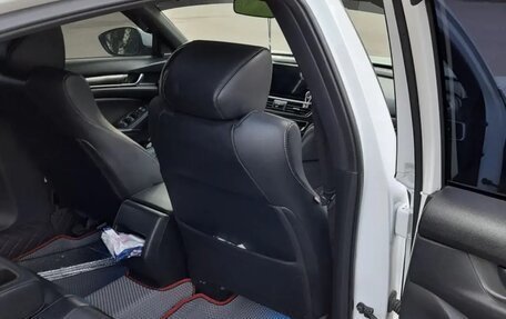 Honda Accord IX рестайлинг, 2018 год, 2 000 000 рублей, 8 фотография