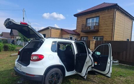Volkswagen Tiguan I, 2010 год, 800 000 рублей, 4 фотография