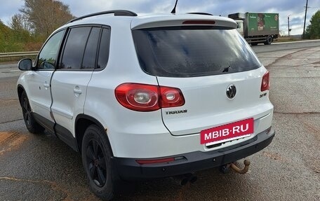 Volkswagen Tiguan I, 2010 год, 800 000 рублей, 2 фотография