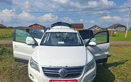 Volkswagen Tiguan I, 2010 год, 800 000 рублей, 3 фотография