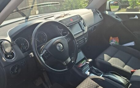 Volkswagen Tiguan I, 2010 год, 800 000 рублей, 9 фотография