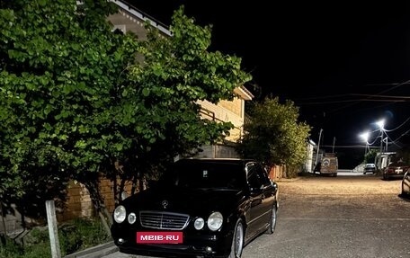Mercedes-Benz E-Класс, 2000 год, 1 000 000 рублей, 2 фотография