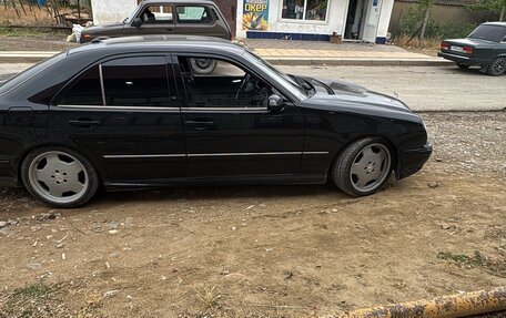Mercedes-Benz E-Класс, 2000 год, 1 000 000 рублей, 28 фотография