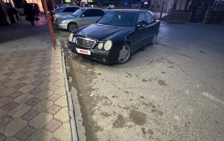 Mercedes-Benz E-Класс, 2000 год, 1 000 000 рублей, 38 фотография