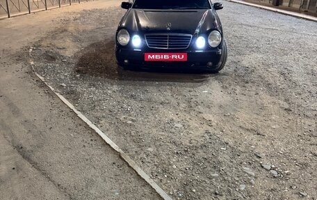 Mercedes-Benz E-Класс, 2000 год, 1 000 000 рублей, 35 фотография