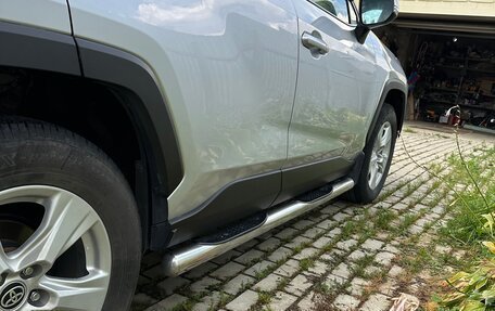 Toyota RAV4, 2021 год, 3 000 000 рублей, 10 фотография