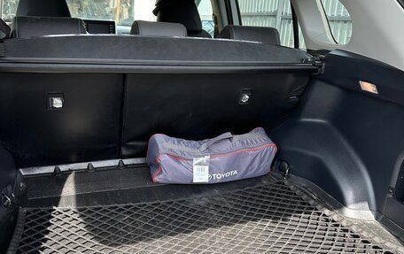 Toyota RAV4, 2021 год, 3 000 000 рублей, 13 фотография