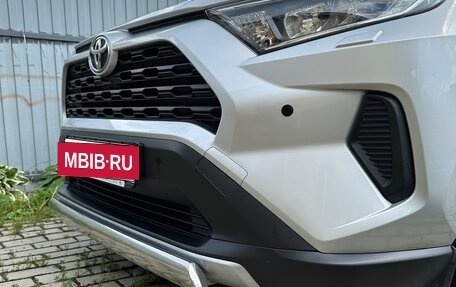 Toyota RAV4, 2021 год, 3 000 000 рублей, 8 фотография