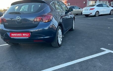 Opel Astra J, 2010 год, 630 000 рублей, 3 фотография