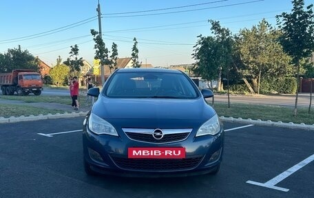 Opel Astra J, 2010 год, 630 000 рублей, 6 фотография