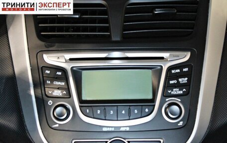 Hyundai Solaris II рестайлинг, 2012 год, 877 000 рублей, 13 фотография