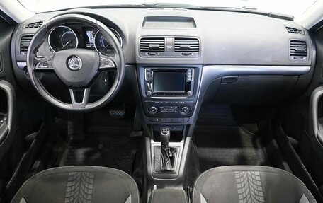 Skoda Yeti I рестайлинг, 2017 год, 1 379 900 рублей, 10 фотография