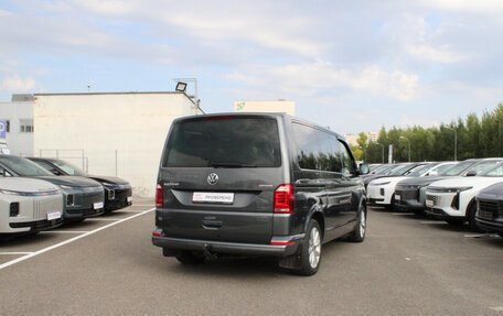 Volkswagen Multivan T6 рестайлинг, 2019 год, 3 590 000 рублей, 4 фотография