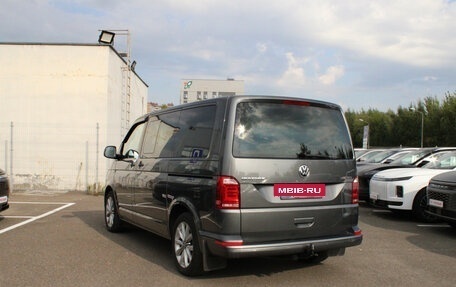Volkswagen Multivan T6 рестайлинг, 2019 год, 3 590 000 рублей, 6 фотография