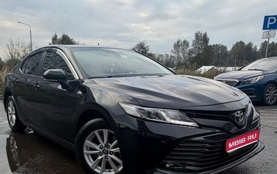 Toyota Camry, 2019 год, 2 950 000 рублей, 1 фотография