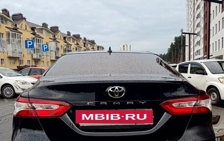 Toyota Camry, 2019 год, 2 950 000 рублей, 4 фотография